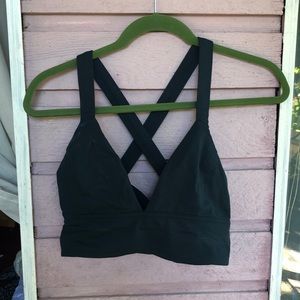 LULULEMON VNeck sports bra